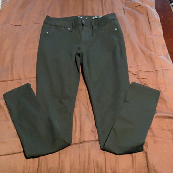 Black Skinny Jeans by Miss Me Brand. - Picture 1 of 16